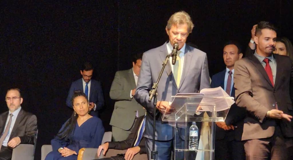 Posse do novo ministro da Fazenda, Fernando Haddad