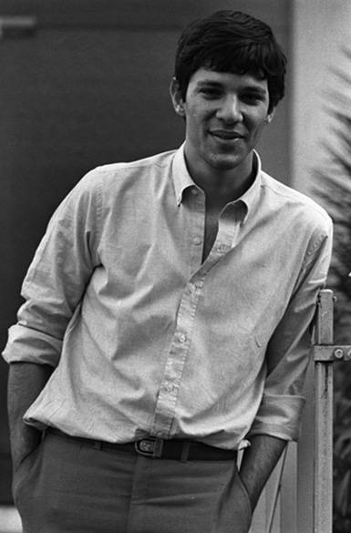 Haddad em 1984, ao ser eleito presidente do Centro Acadêmico XI de Agosto da Faculdade de Direito da Universidade de São Paulo, no Largo São Francisco