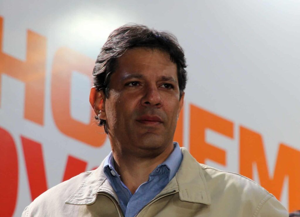 Fernando Haddad em comício em São Mateus (Foto: Henrique Boney)
