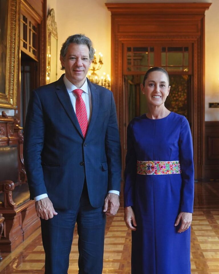 Haddad e a presidenta do México, Claudia Sheinbaum, durante encontro para tratar das relações econômicas e desenvolvimento sustentável entre os dois países, na Cidade do México