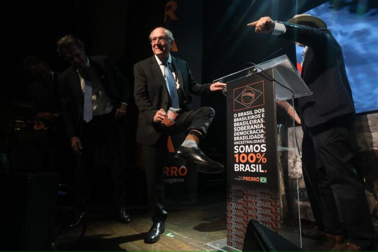 Homenagem do Grupo Prerrogativas ao Ministro Fernando Haddad, à Ministra Simone Tebet e ao Vice Presidente Geraldo Alckmin, coordenado pelo Advogado Marco Aurélio Carvalho