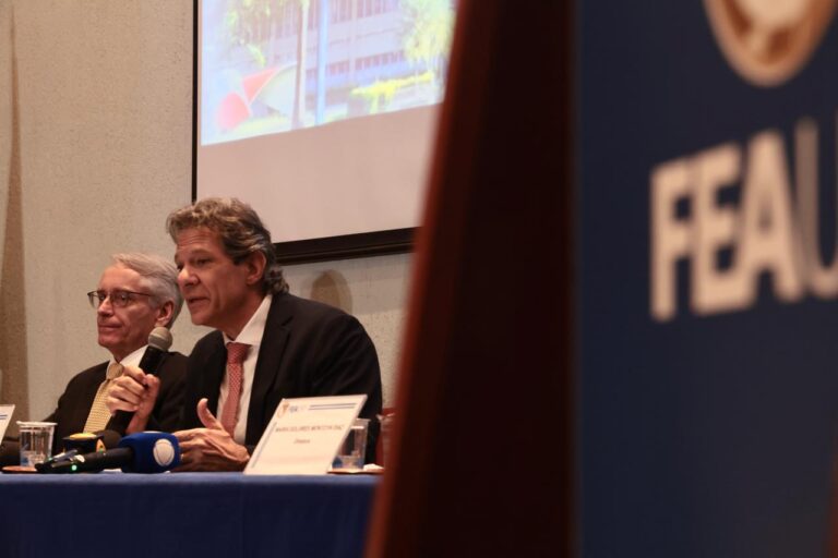 Aula Magna dos Cursos de Graduação da FEA 2026, com o convidado Fernando Haddad (Fotos: Paulo Pinto)